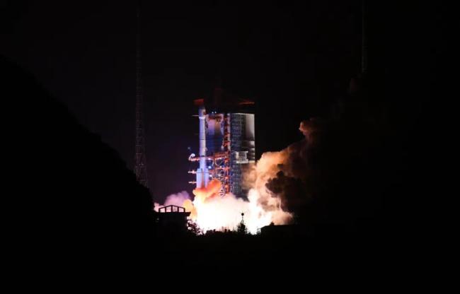 我国成功发射天链二号02星