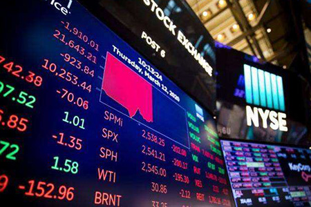 纽约股市三大股指17日显著上涨