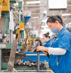 保居民就业  中国出实招