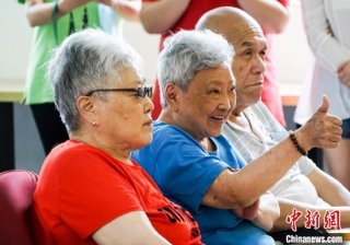 上海努力为“银发族”宅家生活增添色彩