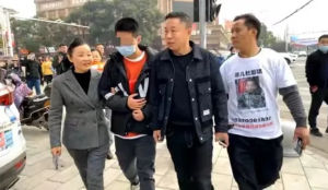 孙卓养母发声：没给过钱 不知道孩子是拐来的