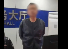 重庆一派出所副所长不穿警服还威胁群众？官方回应