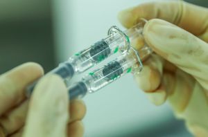 科兴研究：加强针中和奥密克戎抗体阳性率达94％