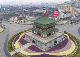 西安全市小区单位实行封闭管理 马路车辆稀少